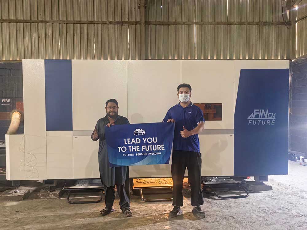 INSTALL-TEST-LASER-CUTTING-MACHINES